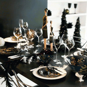 black new-years-eve-table-decorations