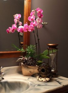orchid-vintage-inspired-bathroom-orchids