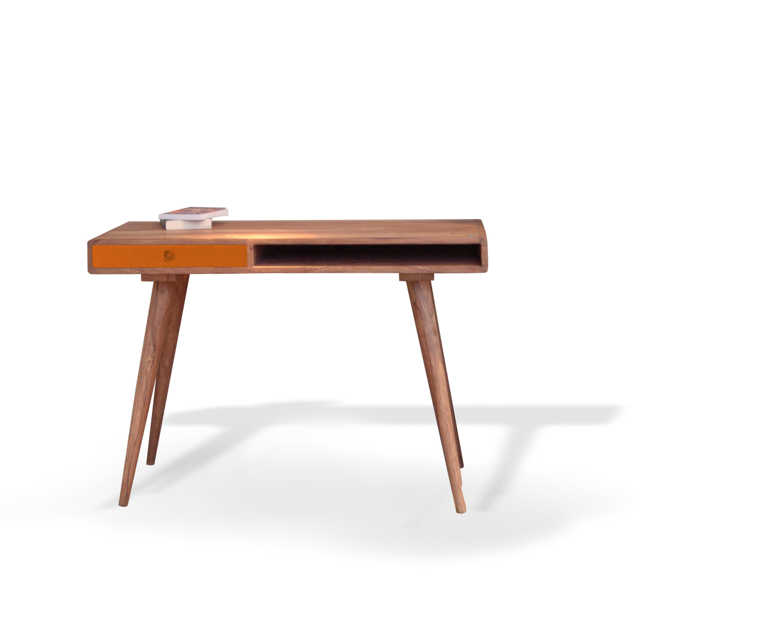 aaaMarlene di Novità home e un piccolo scrittoio in legno di shisham con il pianoforte in Mdf Arancione. Ha un disegno ispirato Agli Anni Cinquanta.