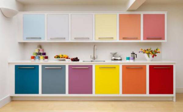 Raimbow mania - image colorful-interior-design-bright-room-colors-5 on http://www.designedoo.it