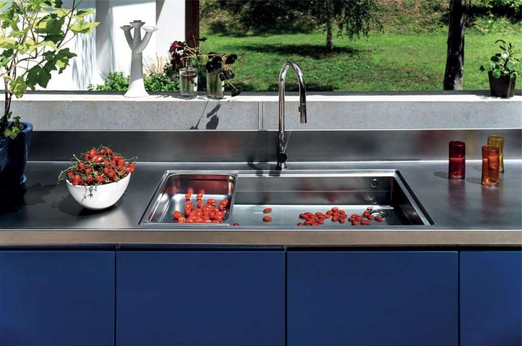 Classic Blue colore Pantone 2020 - image cucina-Atelier-ABIMIS-1024x680 on http://www.designedoo.it