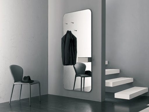Scelta dei complementi d’arredo - image specchio-attaccapanni-Lui-arredamenti on http://www.designedoo.it