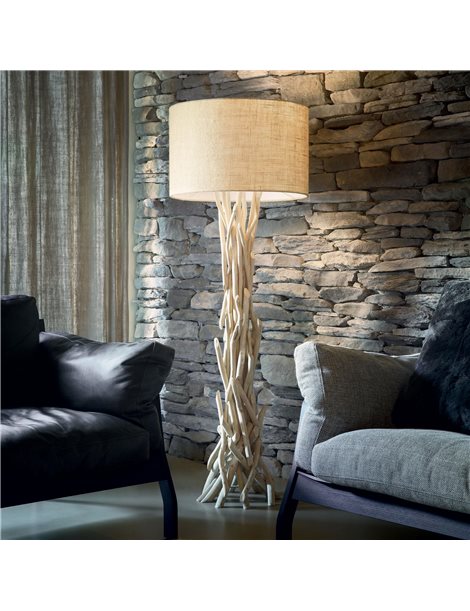 La lampada da terra: funzionale e decorativa - image lamp-wood2 on http://www.designedoo.it